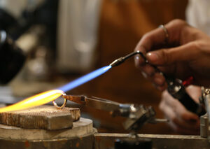 ハンドメイドジュエリーの溶接