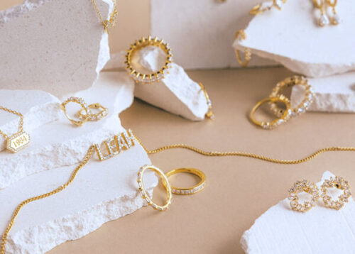 デザイナーが提案する宝石ジュエリーの新作イメージ