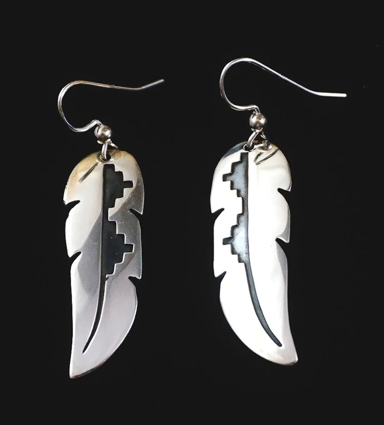 ホピ族のフェザーインディアンジュエリー②