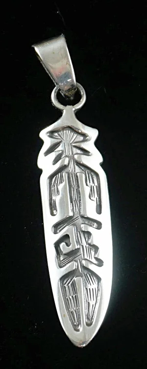 ホピ族のフェザーインディアンジュエリー①