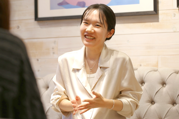 I/VVORYのデザイナー内田さん