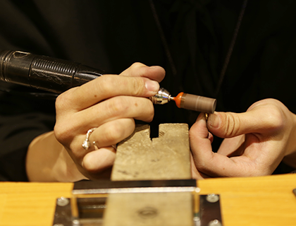 彫金ピアスの作り方解説　研磨仕上げ