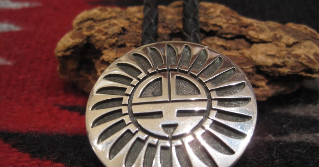 ホピ族のオーバーレイサンフェイス