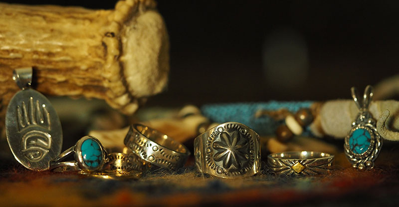 LaVagueジュエリースクールのインディアンジュエリーコースで作れるナバホインディアンジュエリー