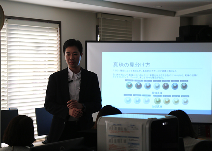 セミナー講師　星野さん