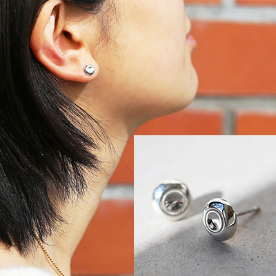 球形デザインのボールピアス作品例