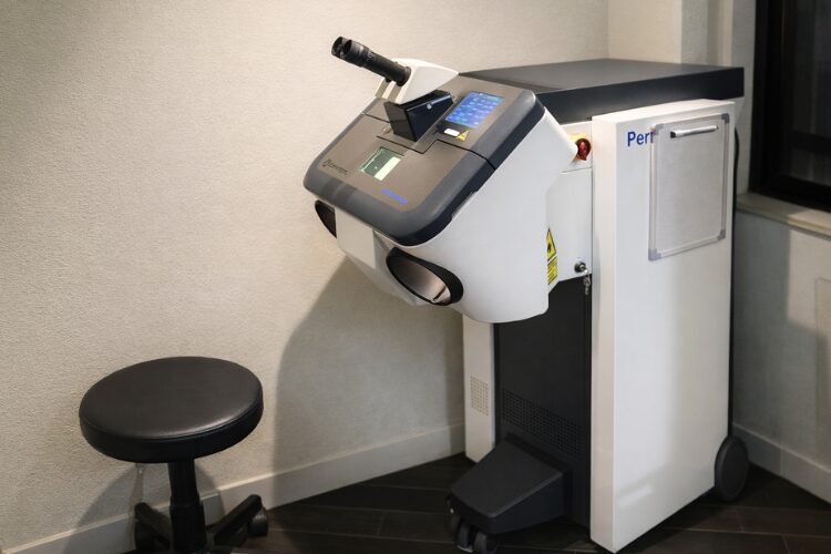 彫金で使われるレーザー溶接機