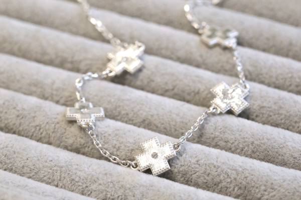 SION jewelryのネックレス
