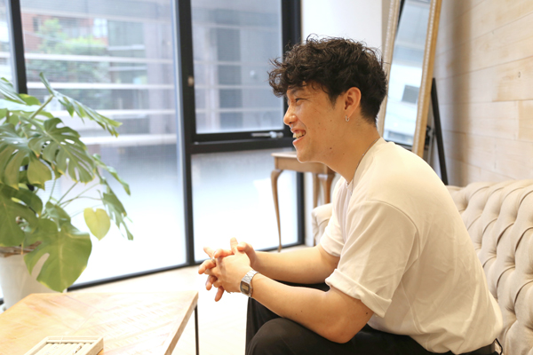 SION jewelryの松浦史音さん
