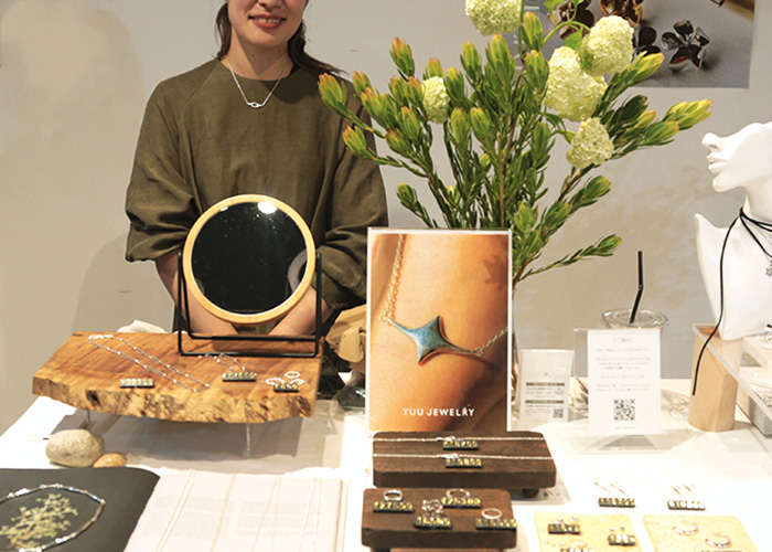 ジュエリーを展示販売する店舗や売り場のイメージ